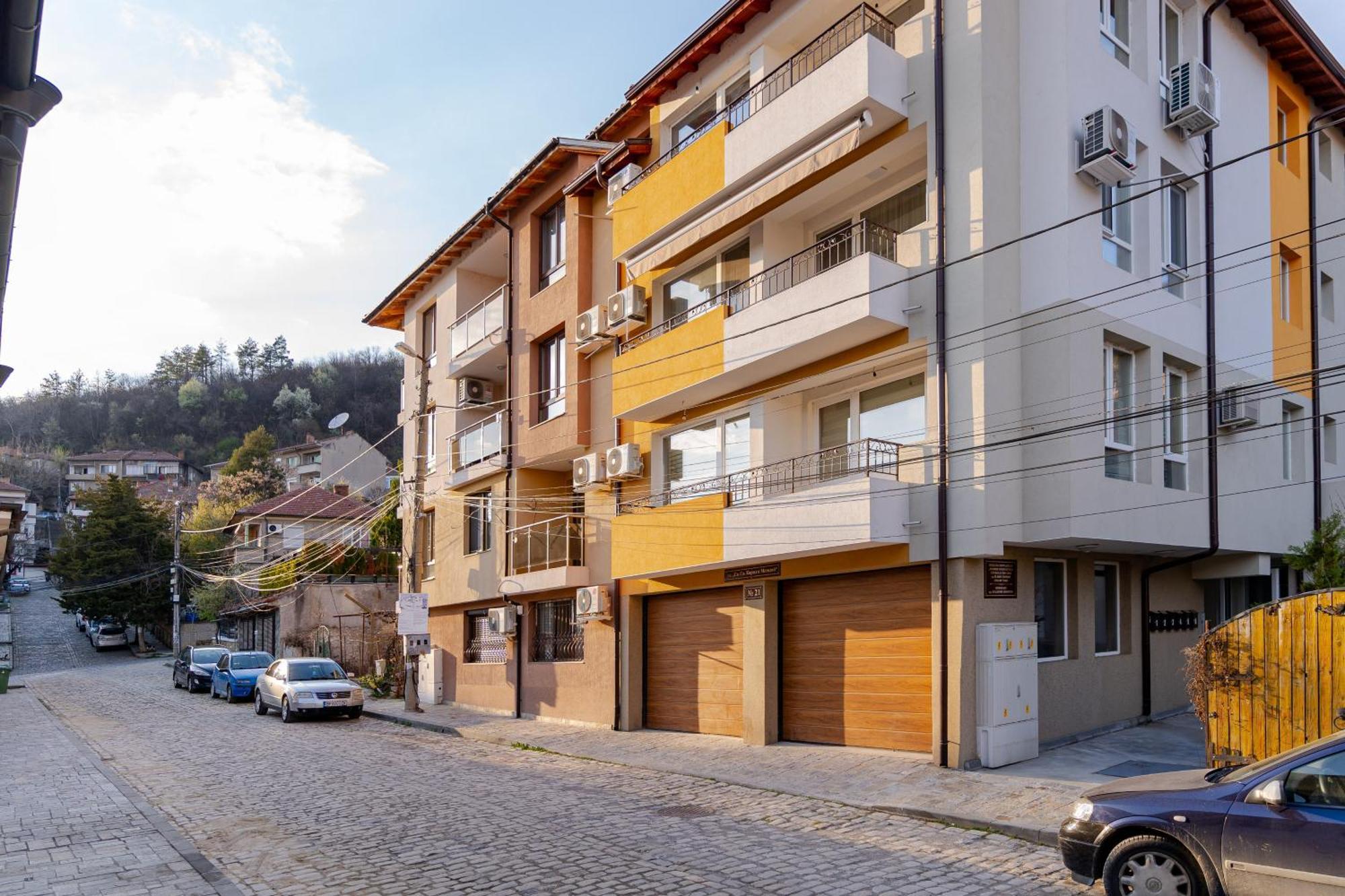 Mirela Guest Apartment เวลีคอเทอร์โนโว ภายนอก รูปภาพ